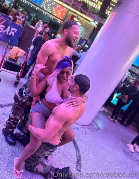 kaybeautiii アートモデル ギャラリー