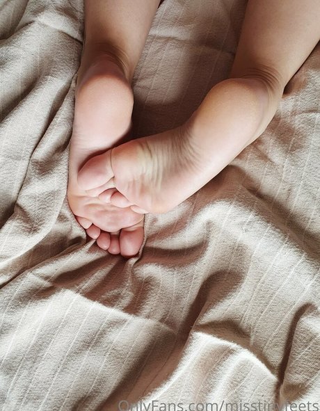 misstinyfeets ポルノモデル 画像