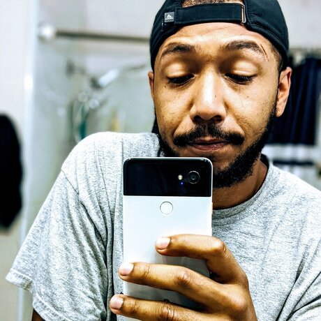 Alvin Isaiah スター ヌード 写真