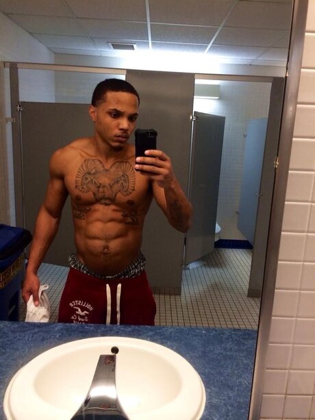 Godbody 裸のスター 写真