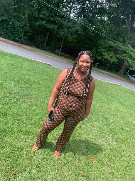 Thick Thighs_ 無料モデル 写真