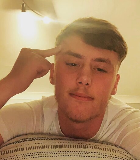 レズビアンマッサージオンリーファンズ 無料セクシー 写真