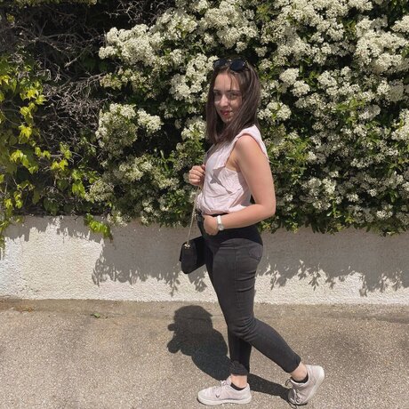 Pauline かわいいモデル 写真