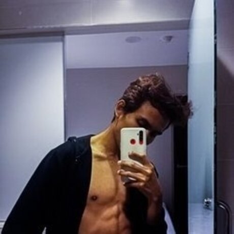 Lucien ポルノスター パーフェクト 写真