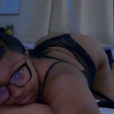 Ying セクシーなポルノスター 写真