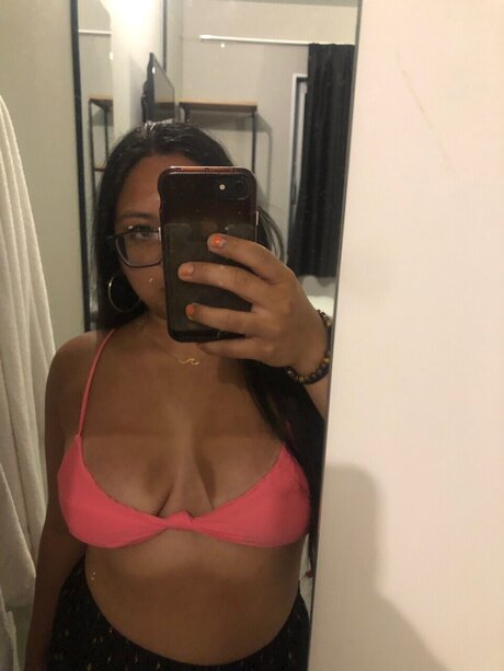 Sunkissed Mestiza 独占女優 写真