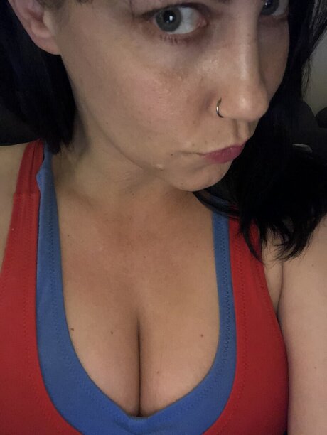 EmeraldmarieSC2 裸の女優 画像