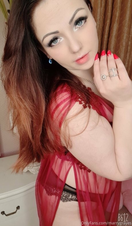 デカ尻ティーンオンリーファンズ 美しい裸 写真