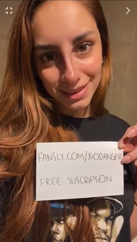 XioDanger エロティックなスター 写真