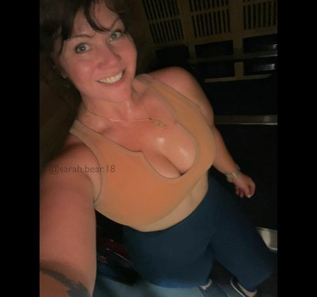 sarah bear 18 ポルノモデル 写真