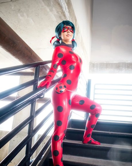 モデルファックオンリーファンズ ベスト 写真