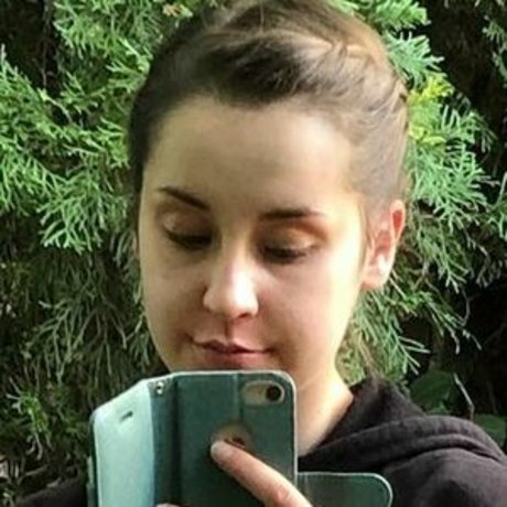 カーリーエボニーオンリーファンズ セクシーヌード 写真