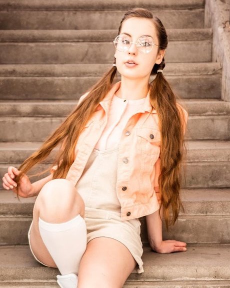 シャワー3P オンリーファンズ アートヌード 写真