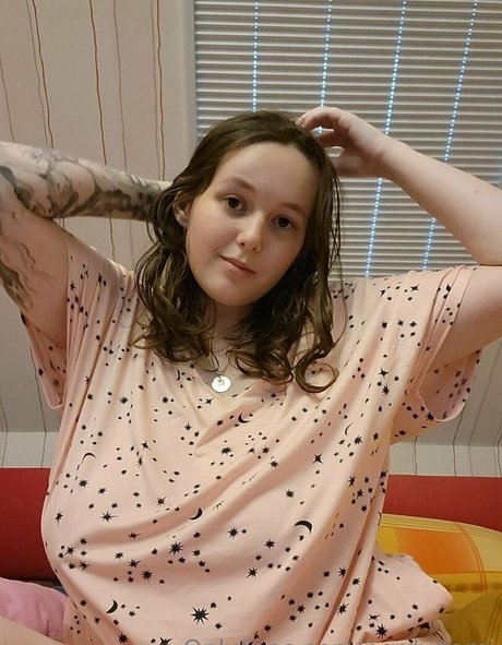 最もホットなティーンオンリーファン 無料ポルノ 写真