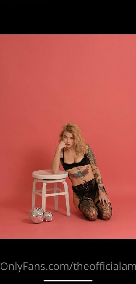 theofficialamandashow ホットなモデル 写真