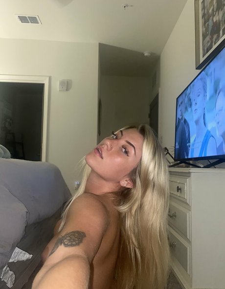 ベビーシッターオンリーファンズ 無料エロ 画像