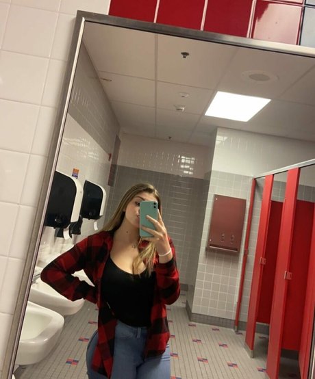 ぽっちゃりファックオンリーファンズ ポルノ 画像