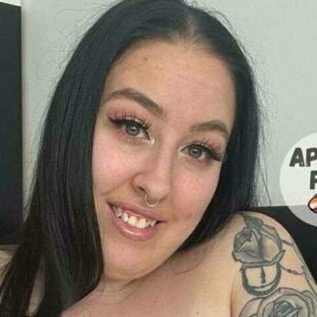 alina berry free モデル 画像