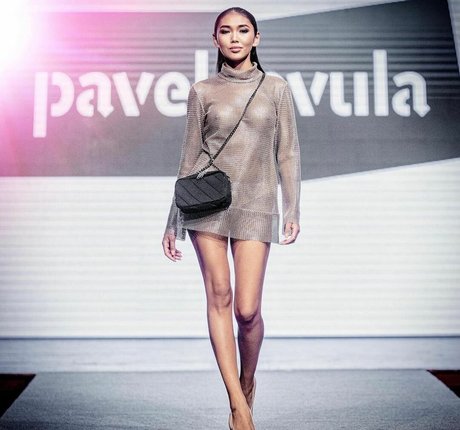 Asya Sun ポルノ女優 写真