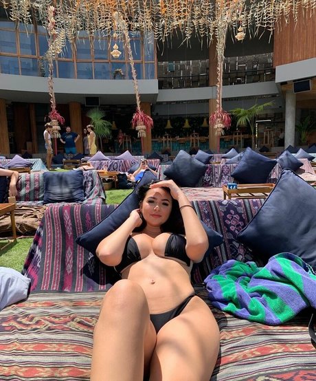 Anna Paul ホットなスター 画像