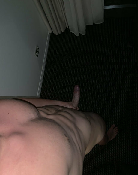 異人種間XXX オンリーファンズ 限定 写真