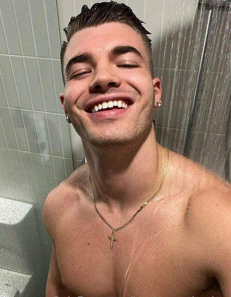 アウトドア 熟女 オンリーファンズ 限定 ギャラリー