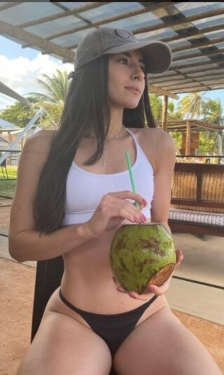 Louise Veronica ヌードモデル 画像