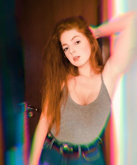 Mai Purper ホット女優 写真