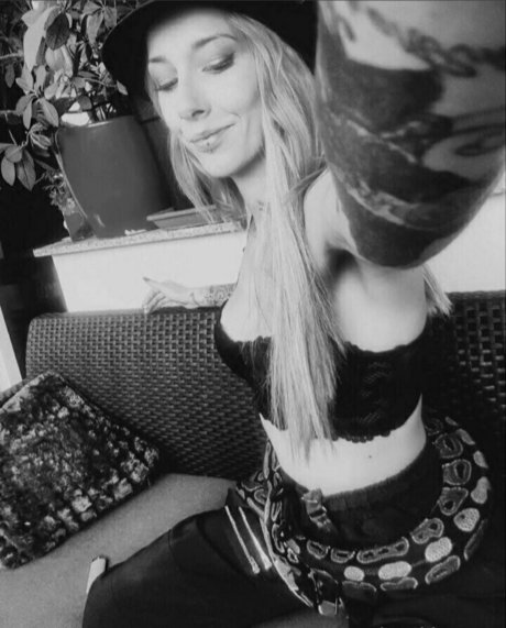 ゲイジムオンリーファンズ 無料セクシー 写真