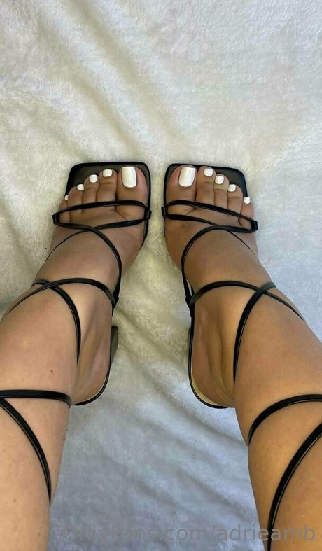 Adrieamb 素敵なモデル 写真