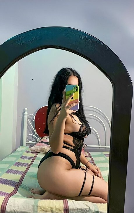 Adrieamb ポルノモデル ギャラリー