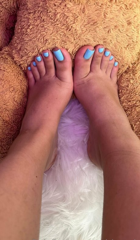 Adrieamb エロティックなポルノスター 画像