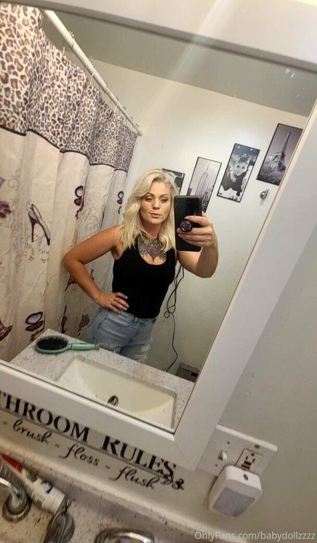 babydollzzzz かわいいポルノスター アーカイブ