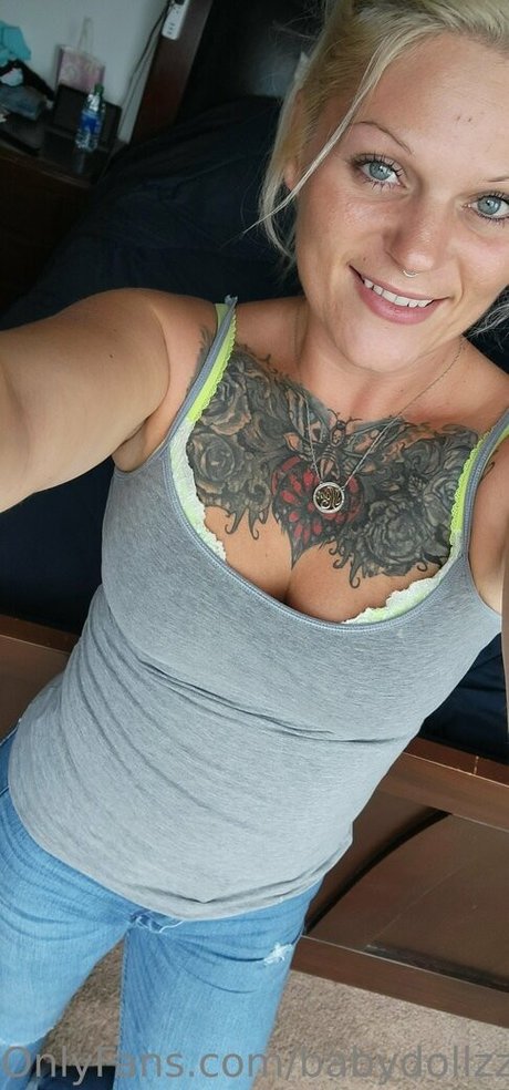 babydollzzzz かわいいスター 写真