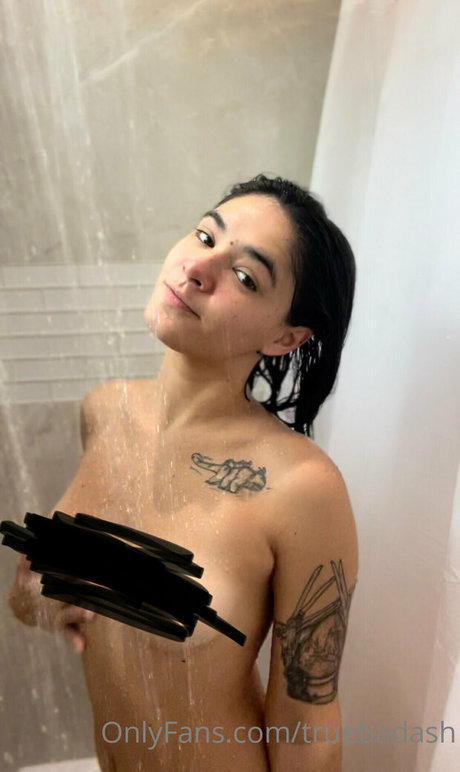 巨乳で痩せているオンリーファンズ 無料 画像