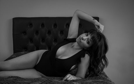 soymaiah エロティック女優 写真