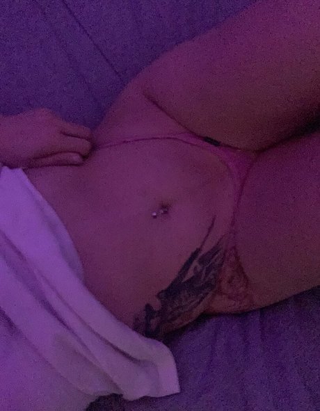 曲線美のxxx オンリーファンズ ヌード 写真