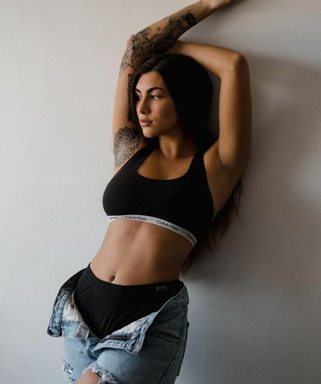 Angela Amethyst アートスター ギャラリー