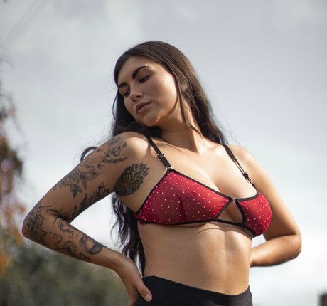 Angela Amethyst 素敵なスター 写真