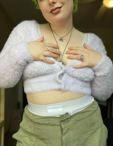 JOI オンリーファンズ アートヌード 写真