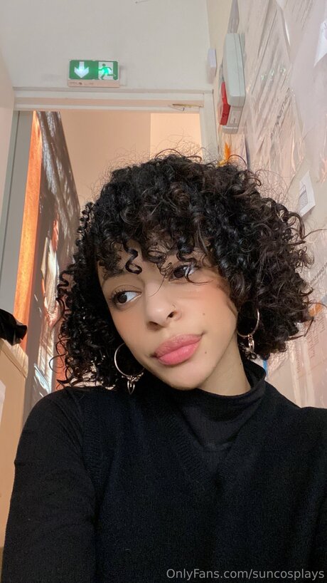 アマチュアペッギングオンリーファンズ ポルノ ギャラリー