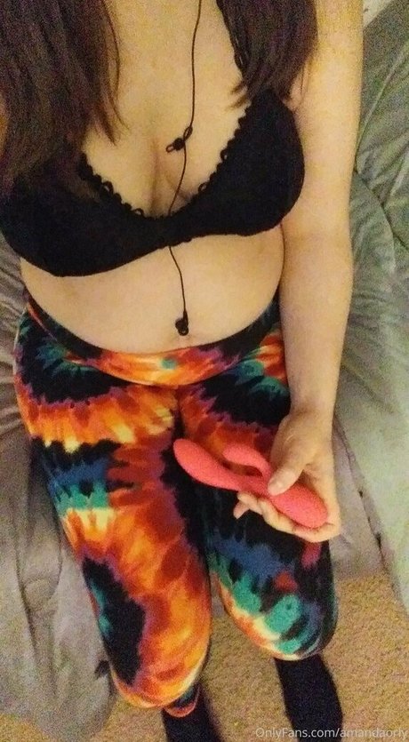 ティックトックスター オンリーファンズ 裸 写真