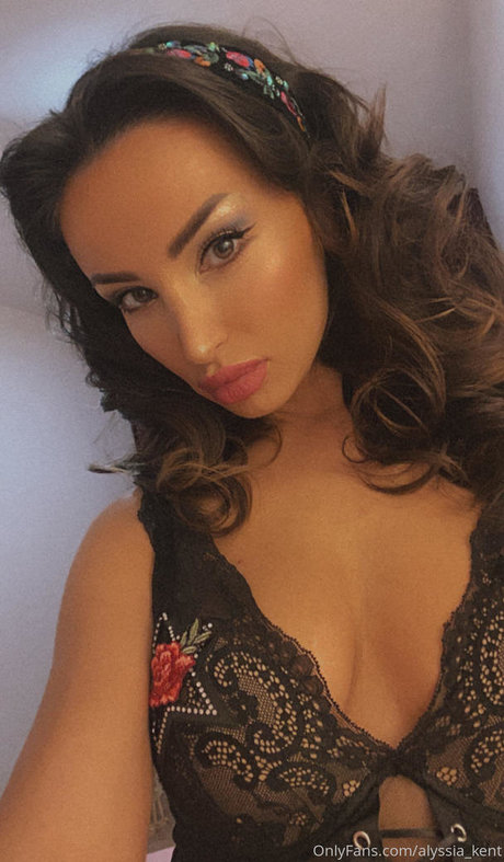 赤毛の痩せたオンリーファンズ ベスト 画像