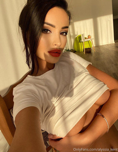 alyssia kent セックススター 画像