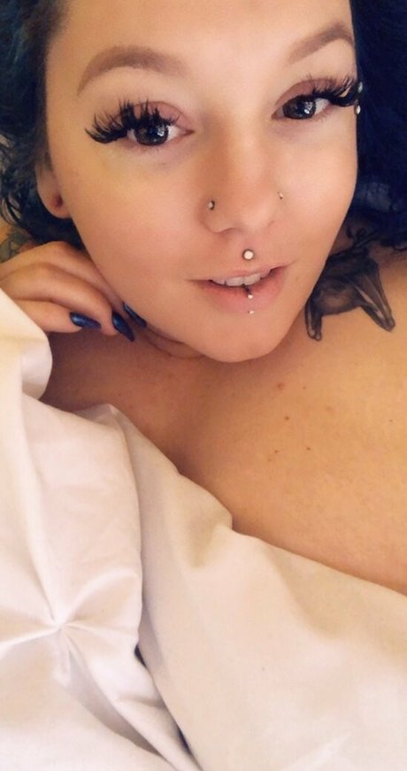 指マン 潮吹き オンリーファンズ 無料 写真