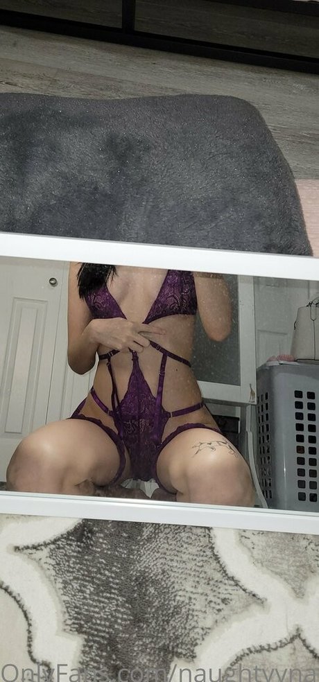 naughtyynavii 無料モデル 写真