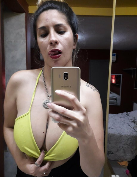 givepleasuree 独占ポルノスター 画像