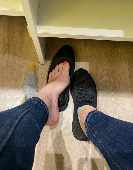 毛深い茂みオンリーファンズ 無料セックス 写真