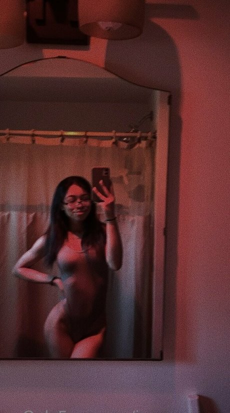 成熟したラテン系オンリーファンズ 美しい裸 画像