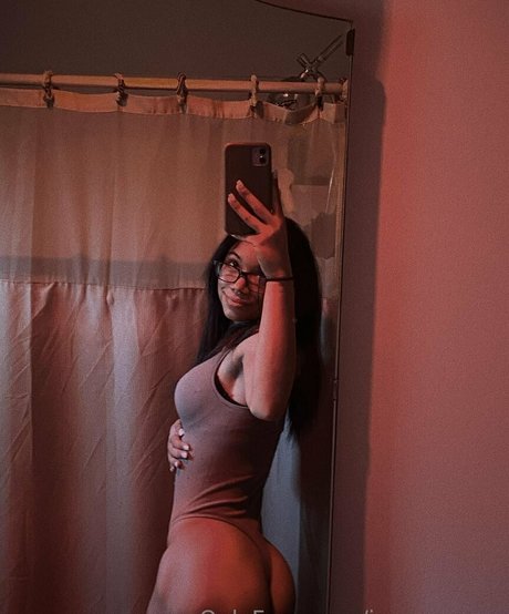 スペードのクイーン オンリーファンズ 無料ヌード ギャラリー